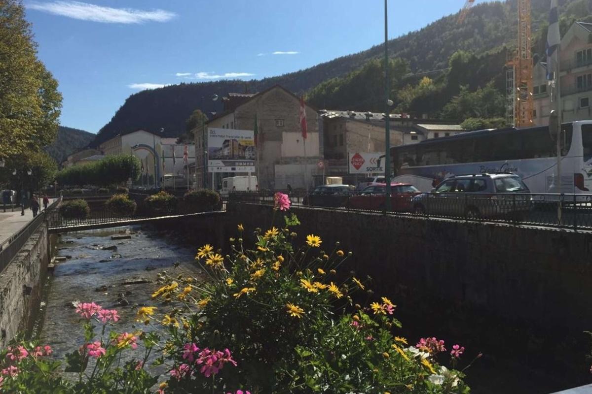 Hotel Morez Buitenkant foto