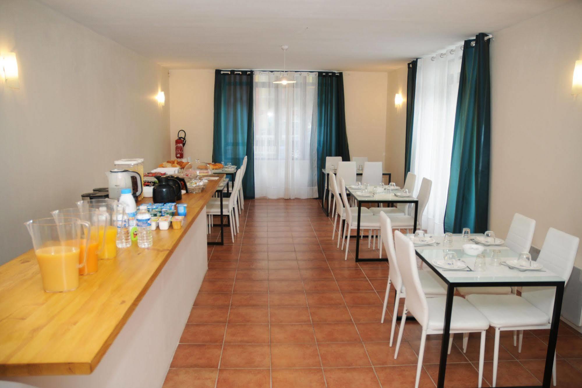 Hotel Morez Buitenkant foto